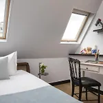 Ξενοδοχείο Plaza Elysees 4*