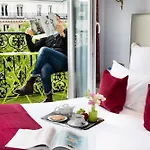 Plaza Elysees 4*