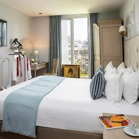 Hotel Plaza Elysees
