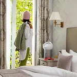 Plaza Elysees Otel Paris