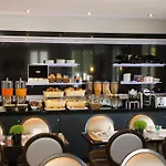 Otel Plaza Elysees 4*