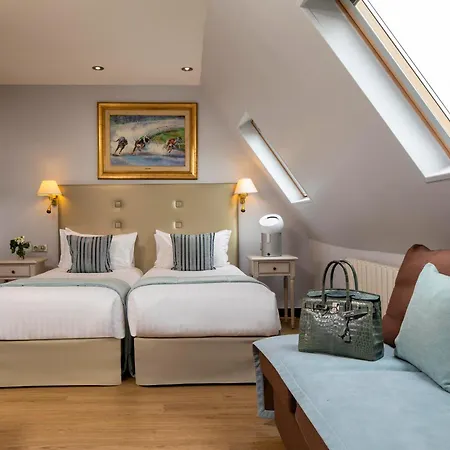 Hotel Plaza Elysees Paris