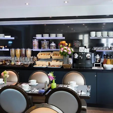 Szálloda Plaza Elysées 4*