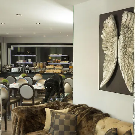 Ξενοδοχείο Plaza Elysees 4*