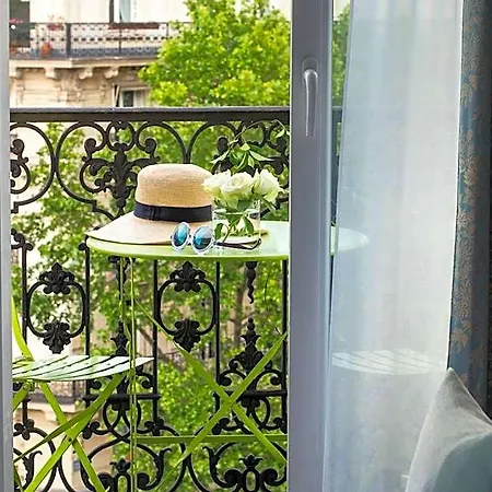 Plaza Elysees Paris