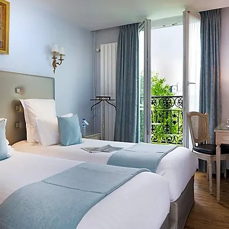 Hotel Plaza Elysees Paris