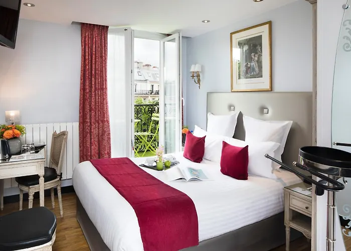 Plaza Elysees 4* Paříž