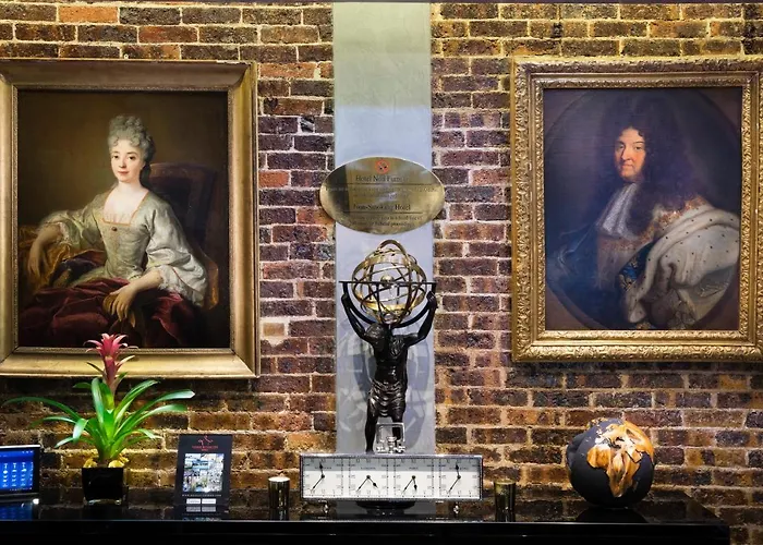 Plaza Elysees Hotel Paříž