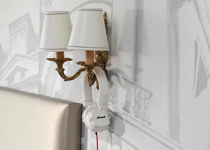 Plaza Elysees Hotel 4*