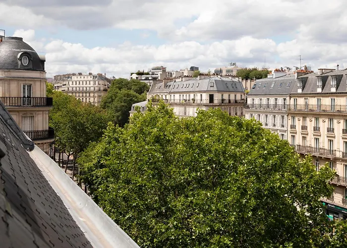 Hotel Plaza Elysees Paris