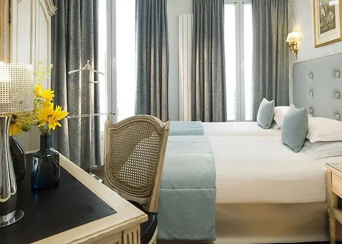 Hotel Plaza Elysees Paris