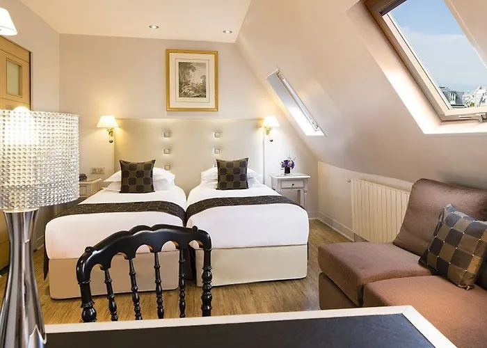 Plaza Elysees Hotel Paris