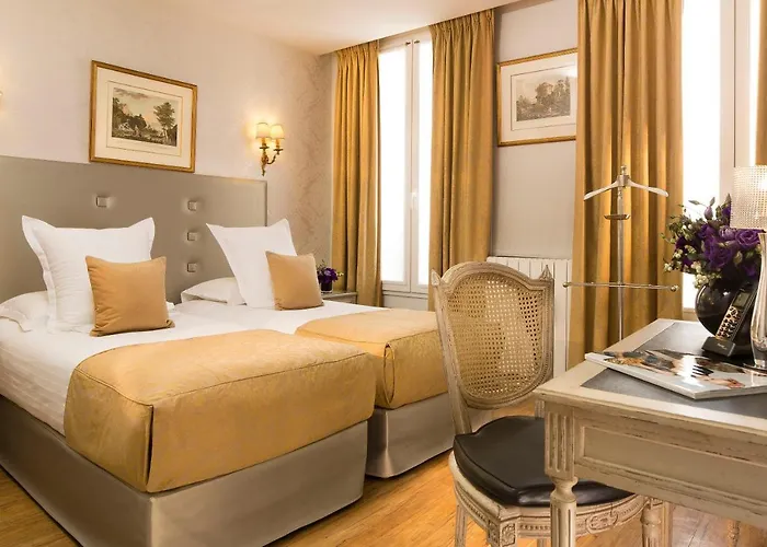 Plaza Elysees Hotel Paris