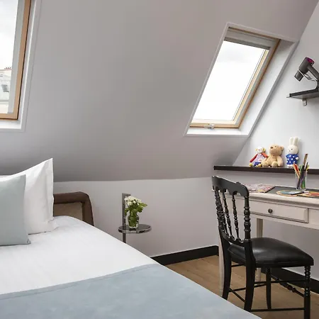 Hotel Plaza Elysees 4*