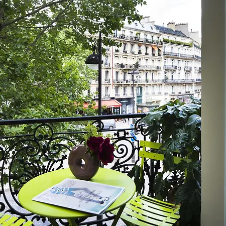 Plaza Elysees Hotel