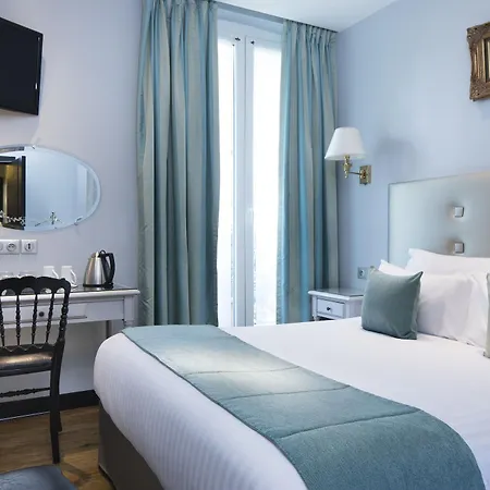 Hotel Plaza Elysees Paris
