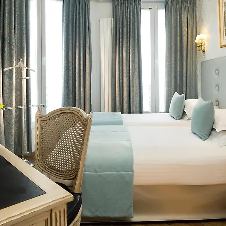 Plaza Elysees Hotel