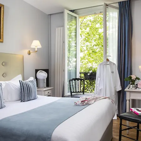 Plaza Elysees Hotel Paris