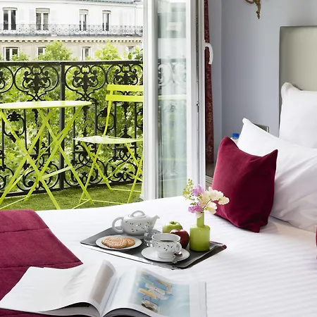 Plaza Elysees 4* Paris