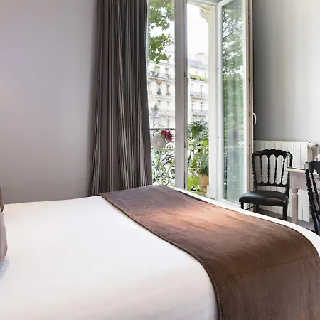 Plaza Elysees Hotel Paris