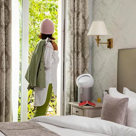 Plaza Elysees Hotel Paryż