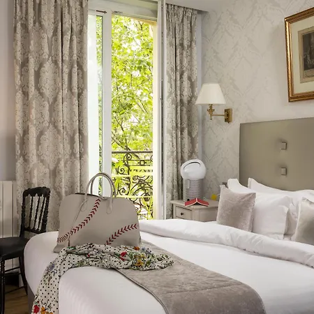 Plaza Elysees Hotel