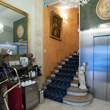 Plaza Elysees Paryż