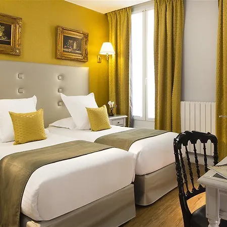 Hotel Plaza Elysees 4*
